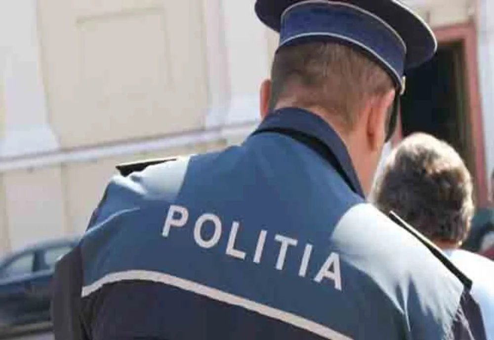 Femeia care şi-a părăsit beleluşul pe marginea unui drum, găsită de poliţişti
