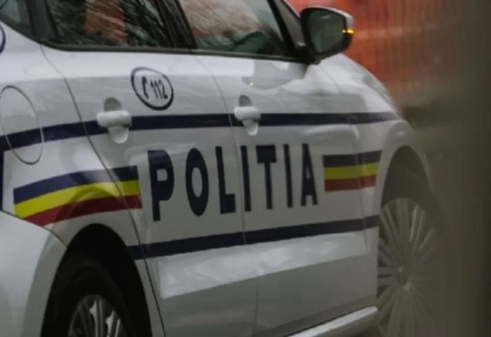 Fetiţă din Olt, găsită sub un pat dormind după ce fusese dată dispărută de bunică