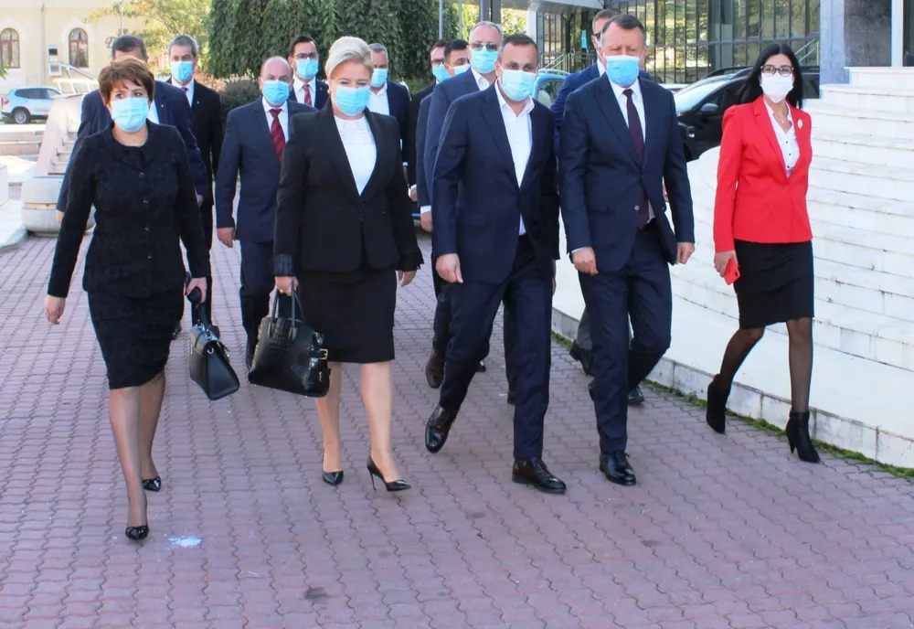 Olt: PSD şi-a depus candidaturile pentru parlamentare. Secretarul general al partidului, prezent la BEJ