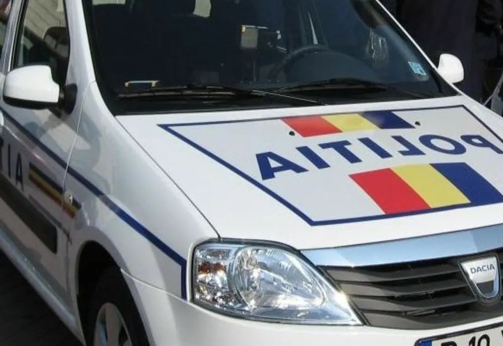 Olt: Un bărbat a murit încercând să schimbe roata unui camion. Anvelopa a explodat şi l-a aruncat la patru metri