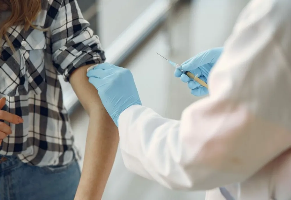 Olt: Câte persoane s-au programat pentru vaccinare, până acum