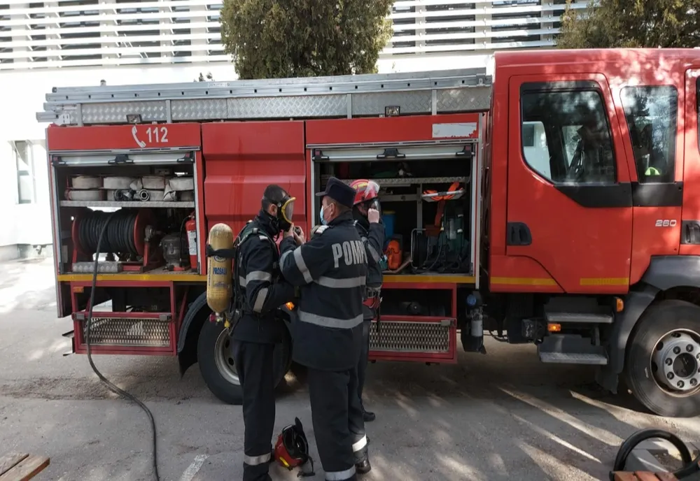 VIDEO. Exerciţiu la Spitalul Slatina. Pompierii au simulat un incendiu