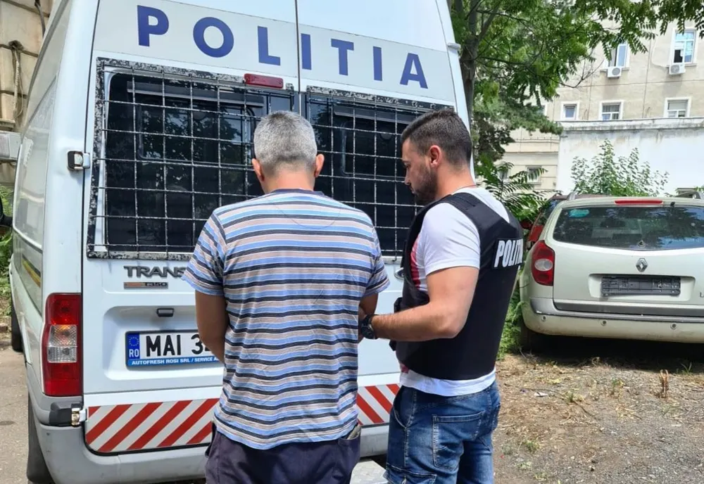 Un bărbat din Balş, reţinut după ce a tăiat o femeie cu lama