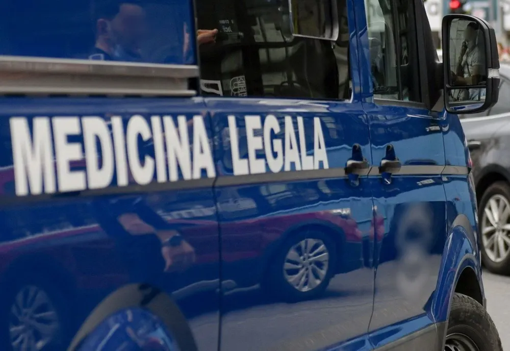 Paznic găsit mort, la un magazin din Slatina