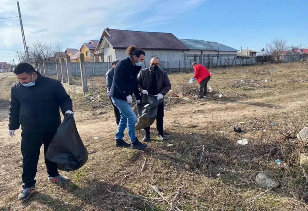 Caracal: Cartier din salubrizat de Primărie şi voluntari