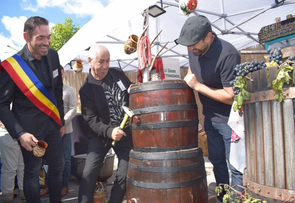 Start la glume. La Slatina, a început Festivalul "Oltenii şi Restu' Lumii"