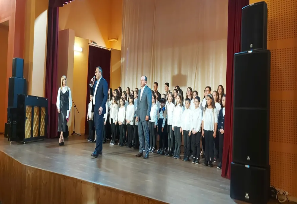 Olt: Aproape 760 de premii, oferite de CJ Olt elevilor şi profesorilor cu rezultate deosebite