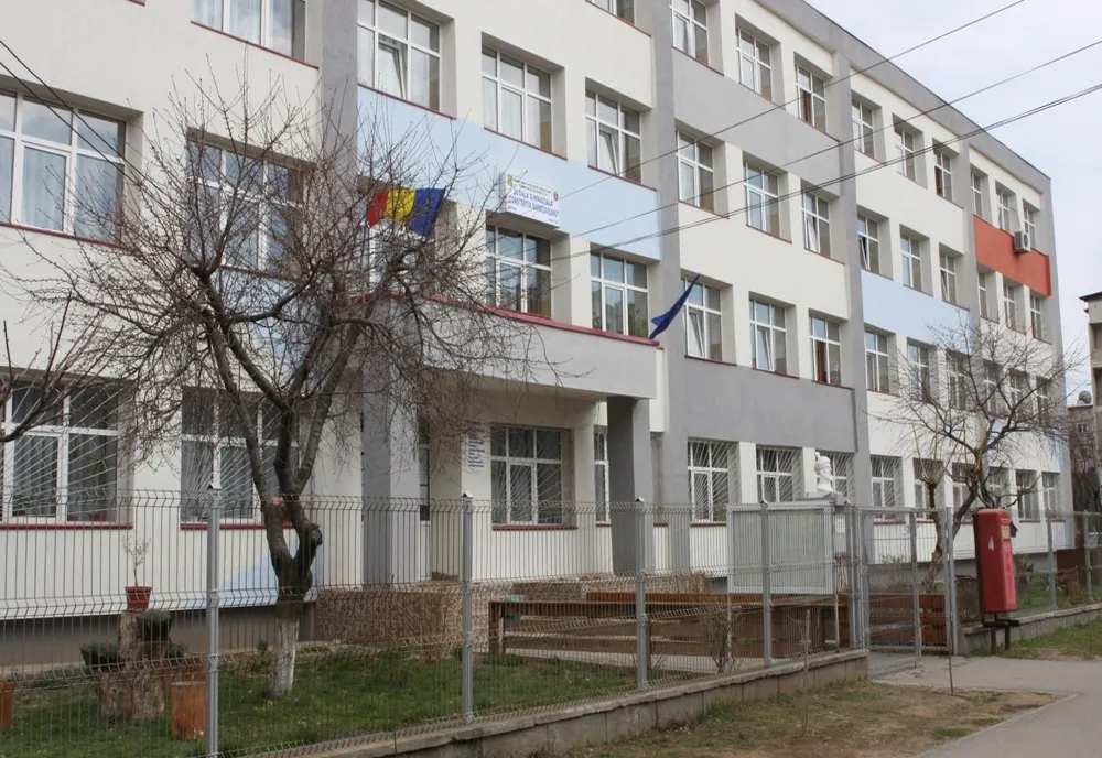Şcoli noi, construite în Slatina