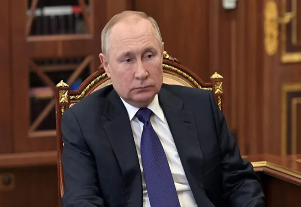 TRUMP ȘI PUTIN AU DISCUTAT LA TELEFON DESPRE UCRAINA