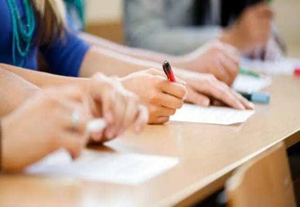 INS: POPULAŢIA ŞCOLARĂ A CRESCUT CU 19.100 DE ELEVI ȘI STUDENȚI ÎN 2025 FAȚĂ DE CEA DIN 2024
