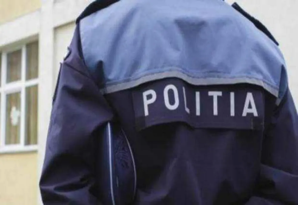 Polițist din Olt, anchetat penal după ce a lovit un elev de 14 ani