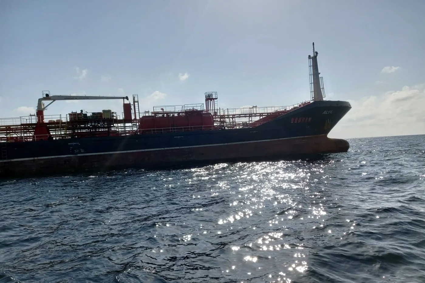 Navă lovită de dronă