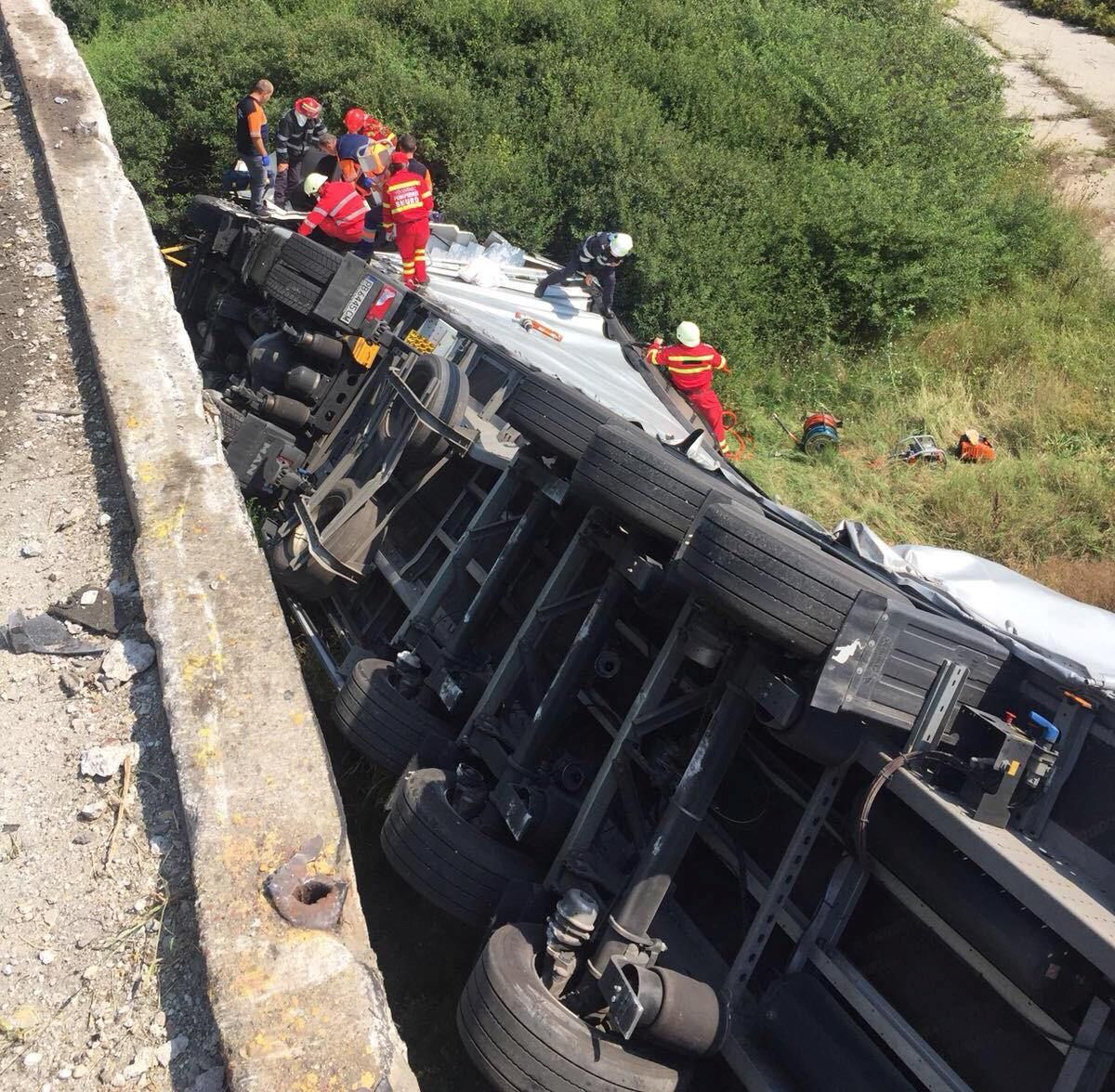 40252549_235660950452077_5669343447601905664_n