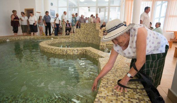 pensioanri-tratament ev