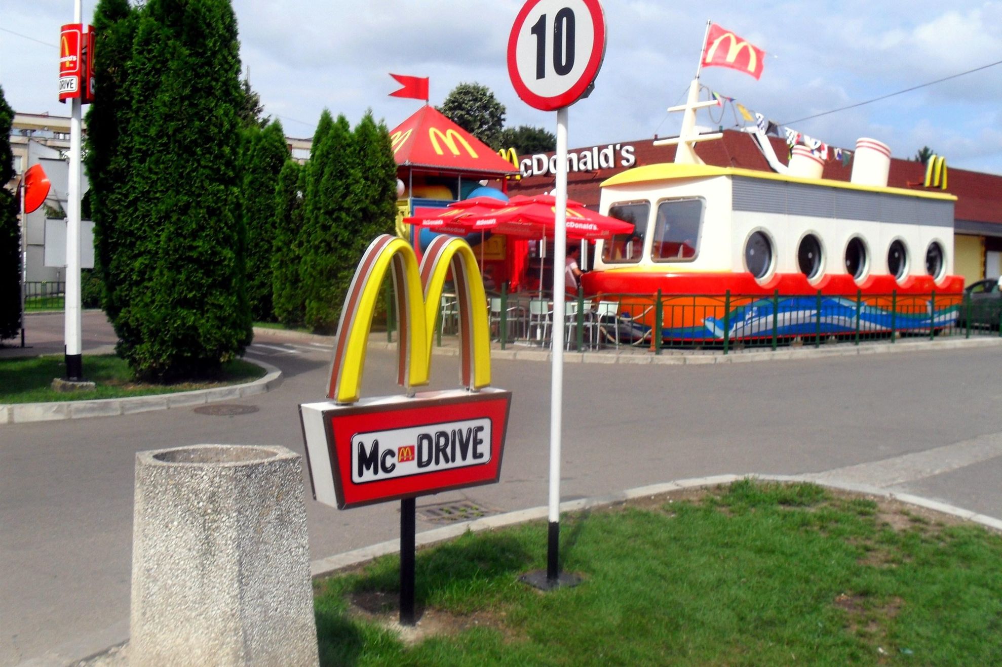 Mc_Donald's_Bacau