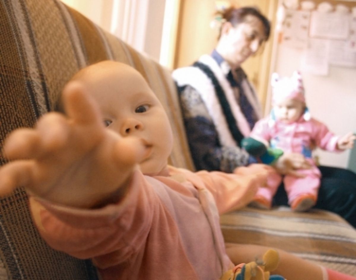 1-asistenti-maternali-in-aer-dupa-legea-salarizarii