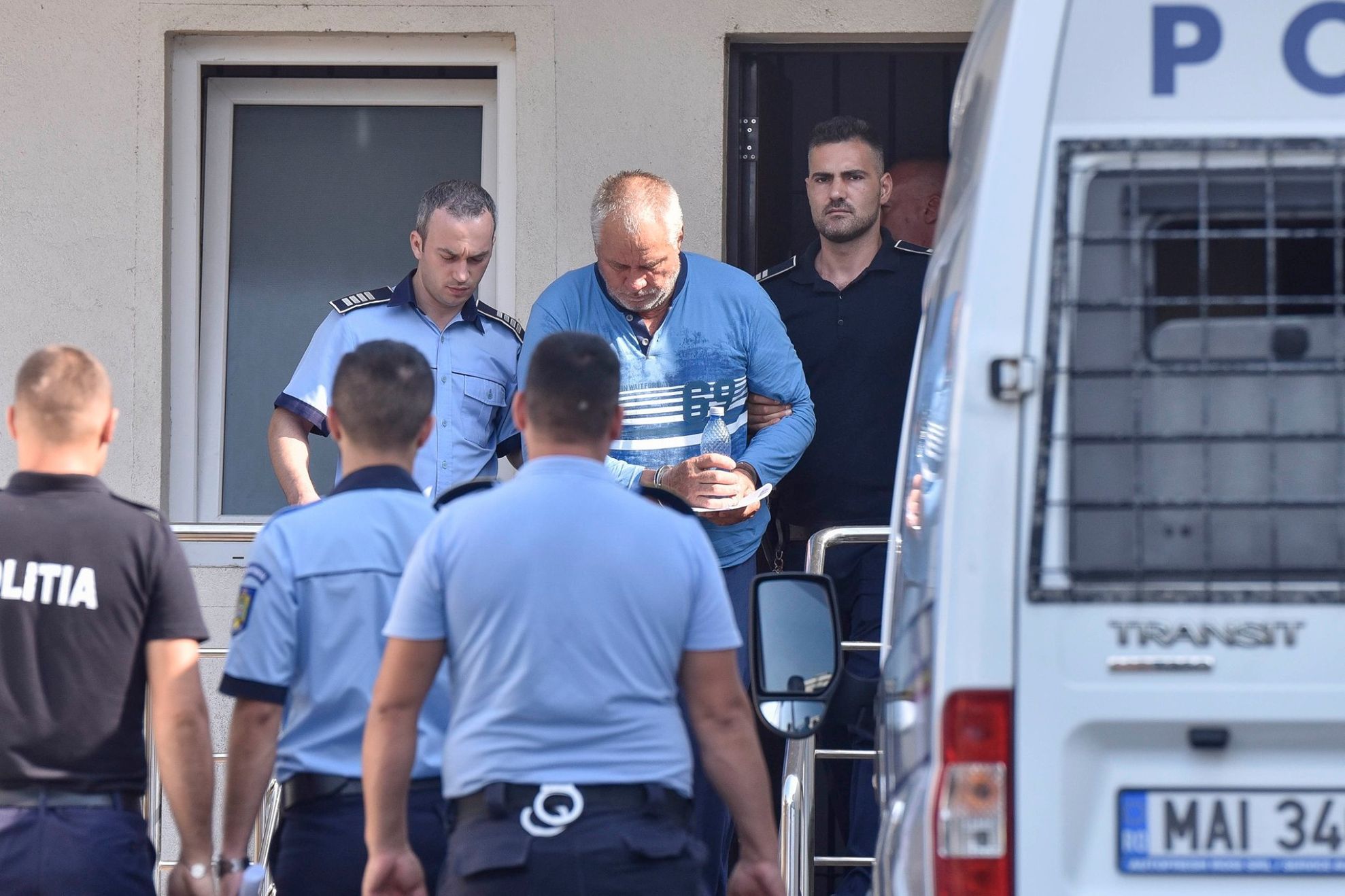 dinca bluza albastra