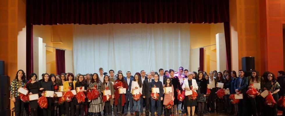 1-festivitatea-de-premiere-a-olimpicilor-olteni-ediia-2018