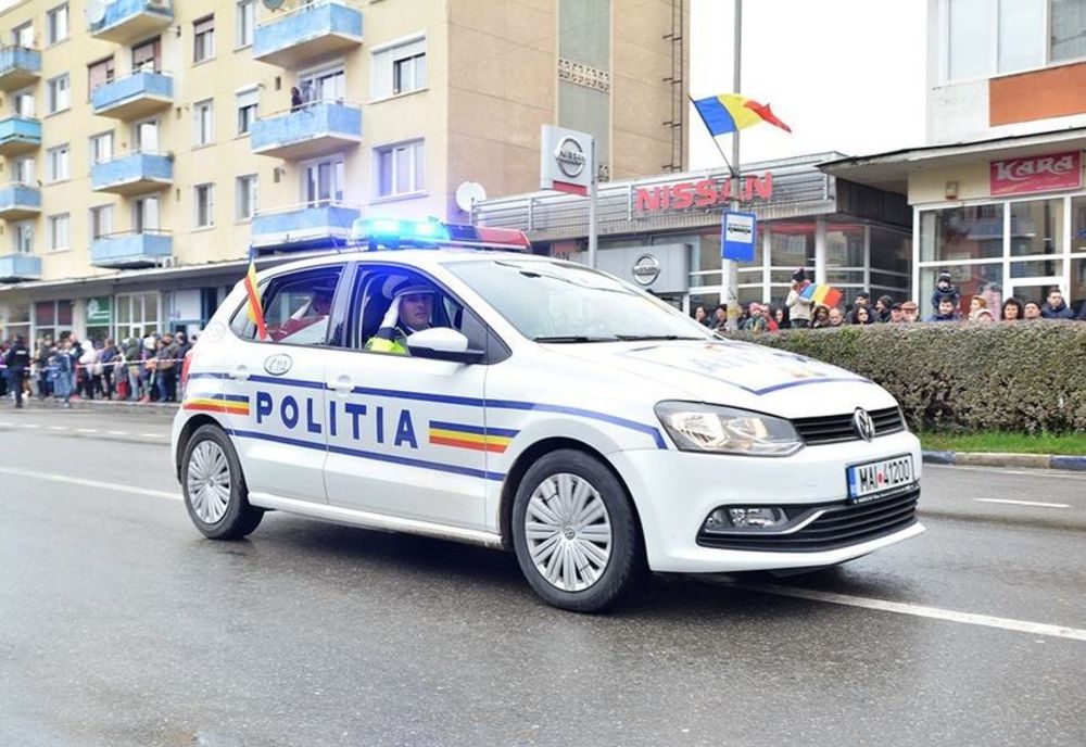Prins de poliţişti drogat la volanul unui autoturism