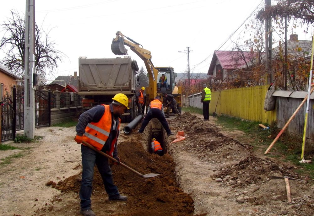 Reţelele de apă şi canal din judeţ, extinse cu fonduri europene. Unde vor începe primele lucrări