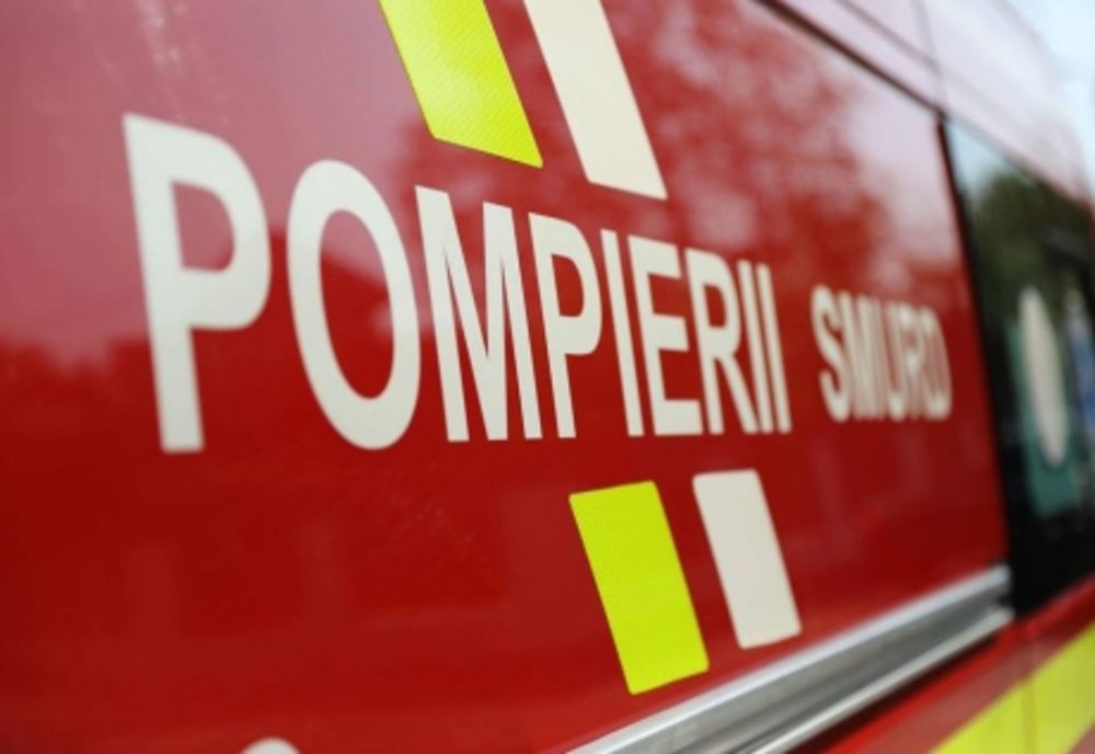 Femeie rănită într-un accident pe DN 17! Șoferul a pierdut controlul mașinii și a ieșit de pe carosabil