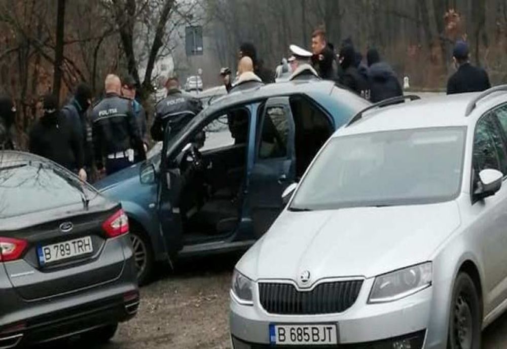 Mişcarea făcută de poliţiştii din Olt, prinşi în flagrant în luau mită de la un şofer. Nu mai vor în arest preventiv