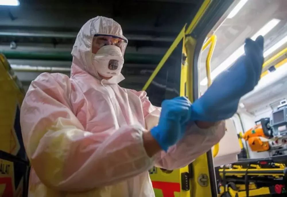 Materiale de protecţie pentru medicii din Caracal. De unde vin banii