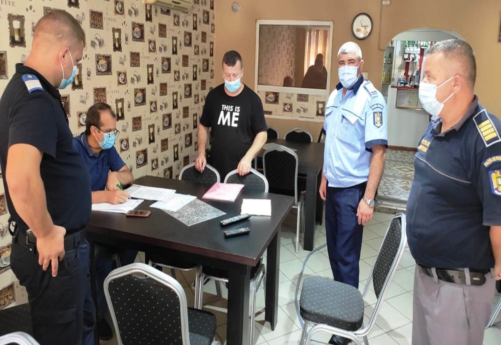 Amenzi de peste 120.000 lei, aplicate de poliţiştii din Ot la o nuntă cu 80 de persoane