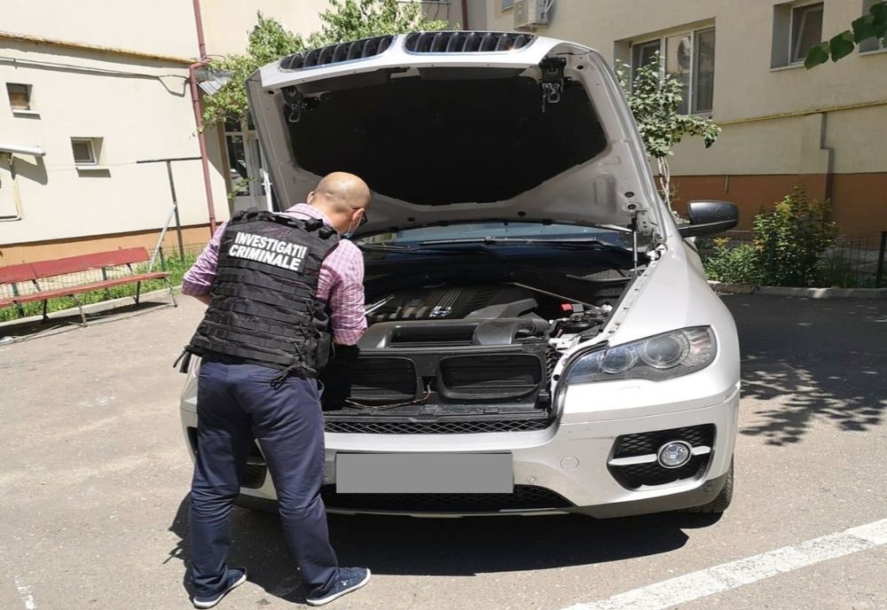 O femeie din Caracal, la volanul unei maşini furate din Italia