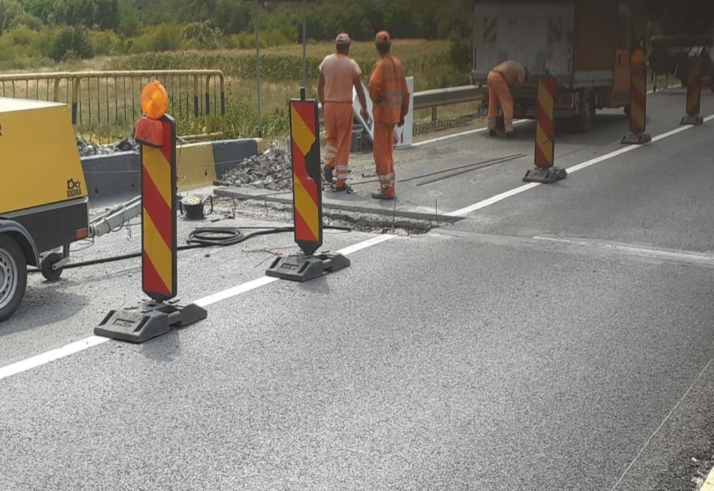 Probleme pentru şoferii care circulă între Slatina şi Piteşti. Se fac lucrări de asfaltare, în două puncte de pe traseu