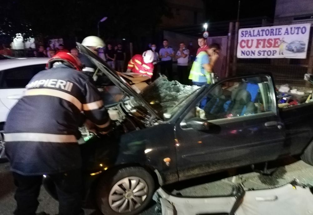 Accident la Slatina. Doi răniţi