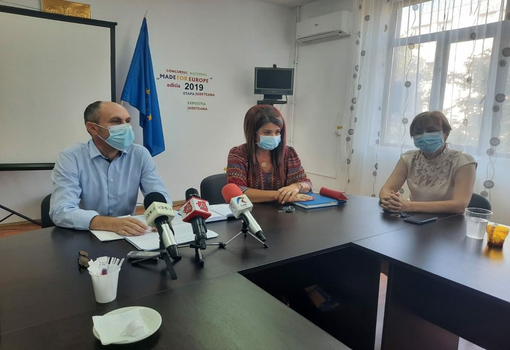 Majoritatea şcolilor din judeţul Olt încep cursurile după "scenariul galben", deşi doar în şapte localităţi s-ar impune acest lucru. Explicaţiile ISJ