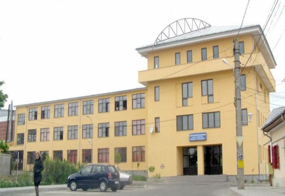 COVID | Un liceu şi o grădiniţă din Olt intră în scenariul roşu pentru două săptămâni