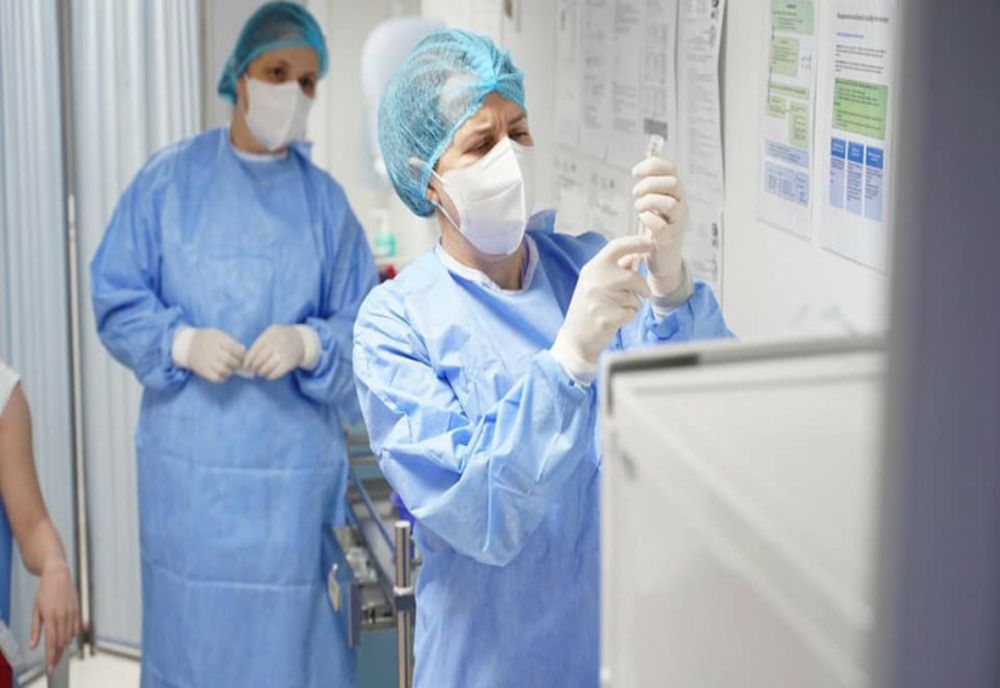 Autorităţile din Olt au suplimentat personalul de la Centrul de vaccinare din Slatina