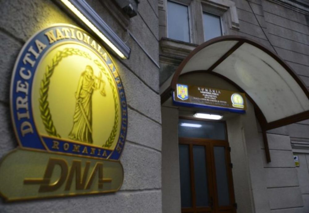 Au luat subvenţii APIA cu documente false. DNA i-a trimis în judecată