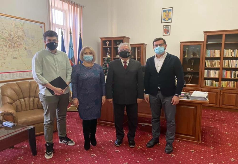 Veşti bune pentru elevii din Caracal. Din acest an, vor primi burse