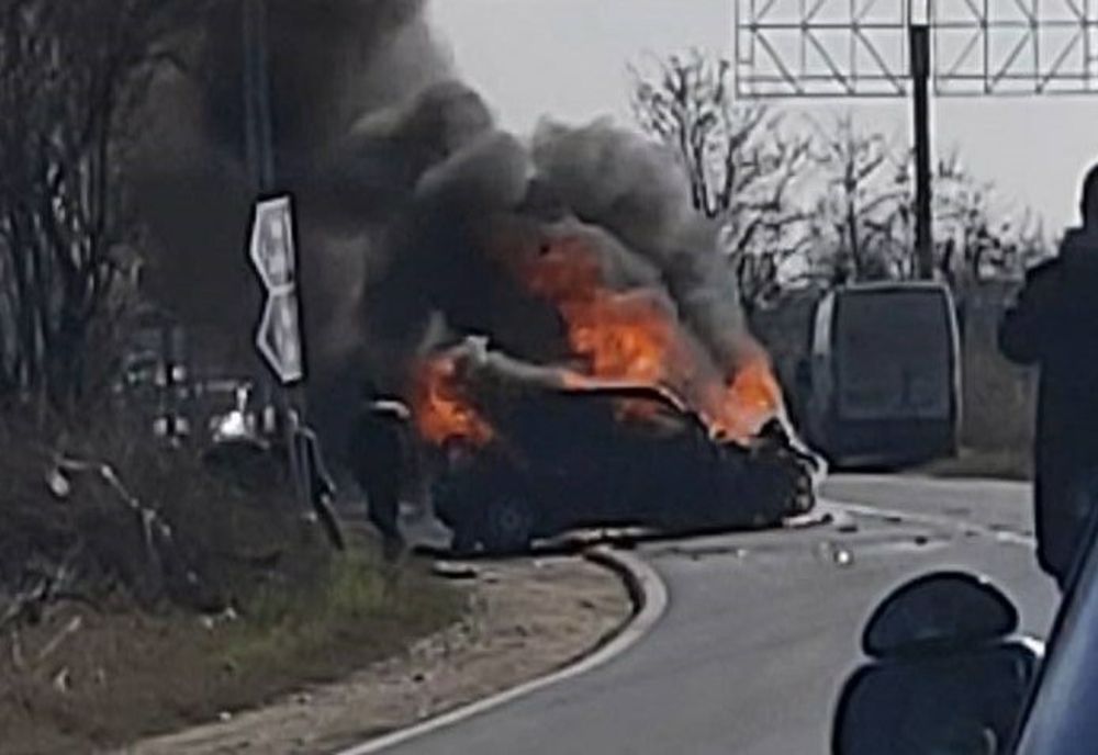 Trafic rutier blocat pe un drum naţional din Olt după ce o maşină a luat foc