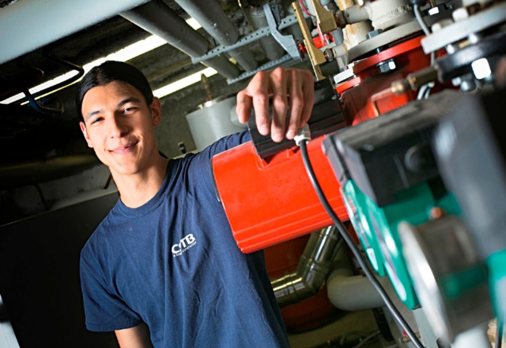 Scade numărul claselor de învăţământ profesional, în şcolile din Olt