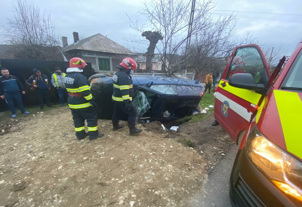 Olt: Un bărbat s-a răsturnat cu maşina şi a fugit de la locul accidentului
