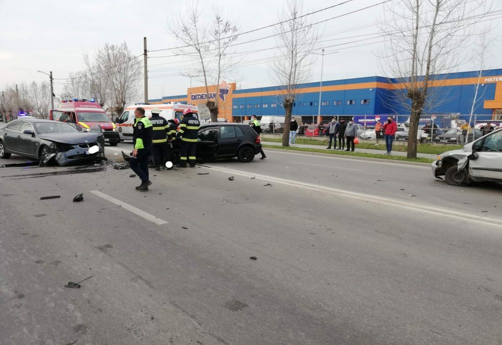 Slatina: Trei persoane, printre care un copil, rănite în urma unui accident