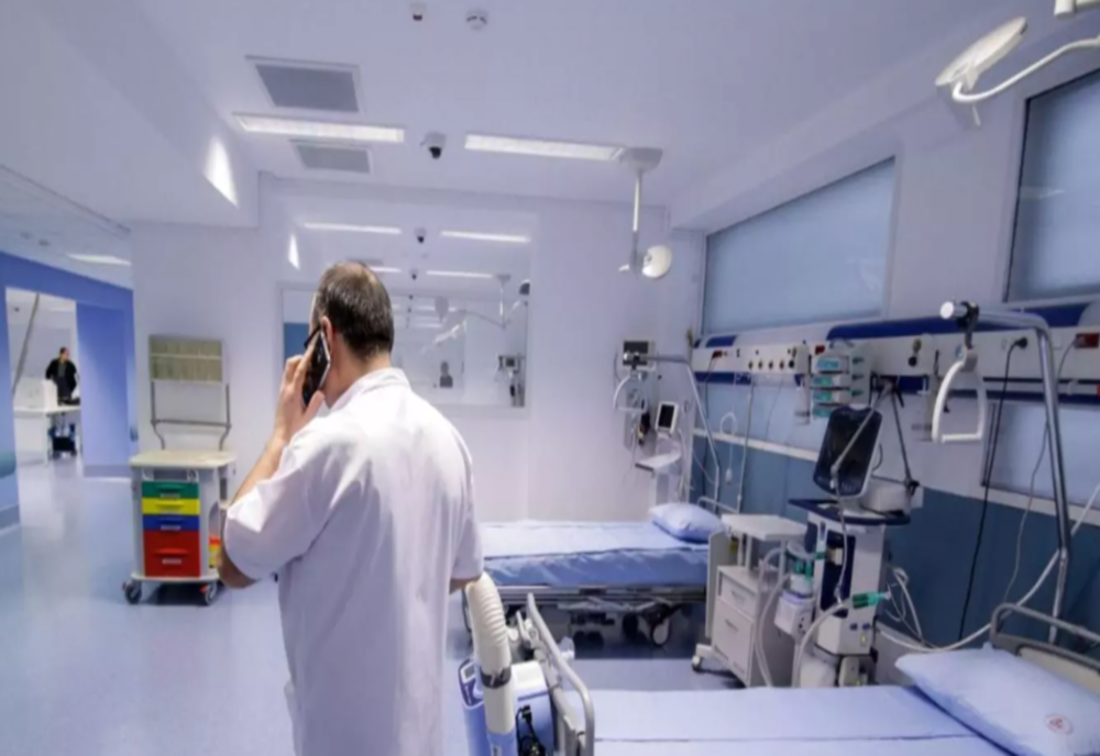 O învăţătoare din Craiova, infectată cu coronavirus, a murit la Spitalul Caracal 