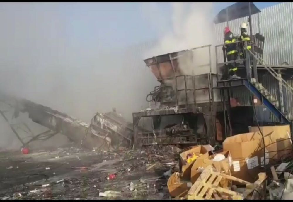 VIDEO. Un nou incendiu în Slatina. Unde intervin pompierii