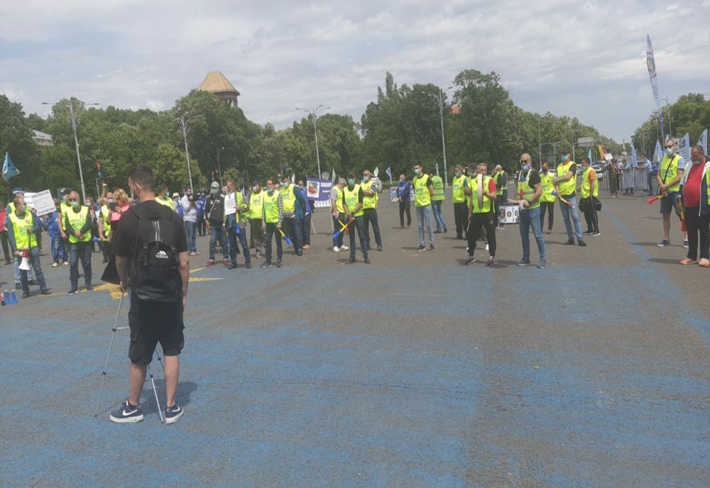 VIDEO: Poliţiştii din Olt, la protestul din faţa Guvernului