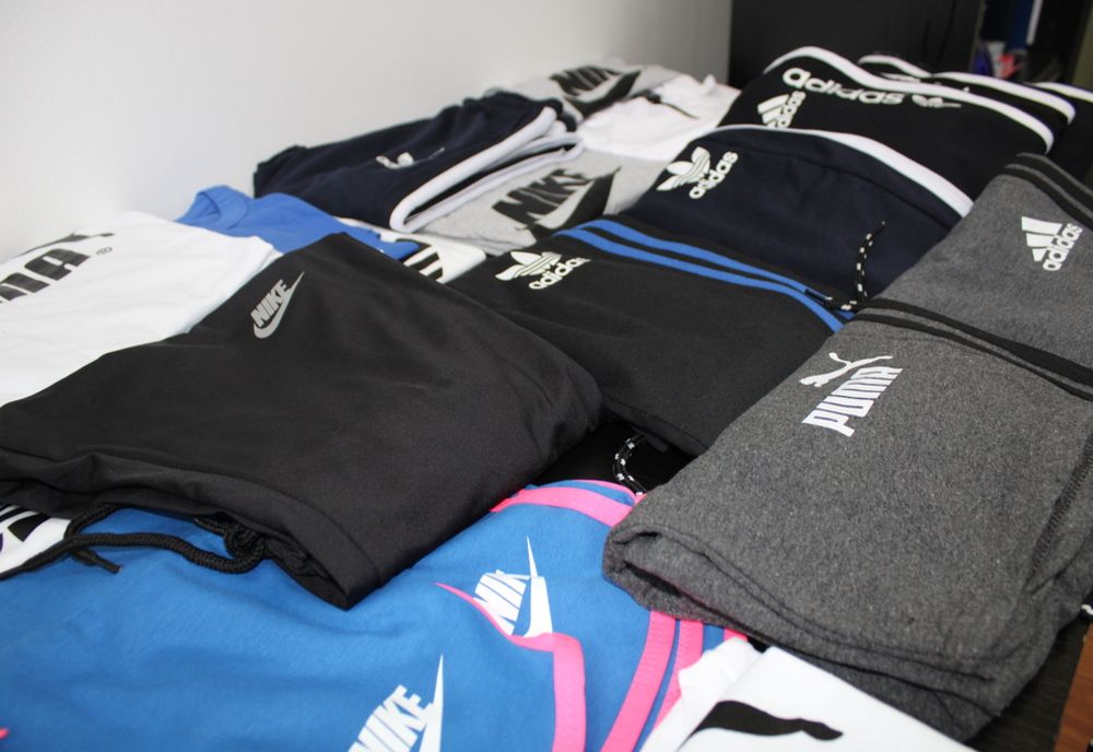 Haine contrafăcute, confiscate de jandarmii din Olt