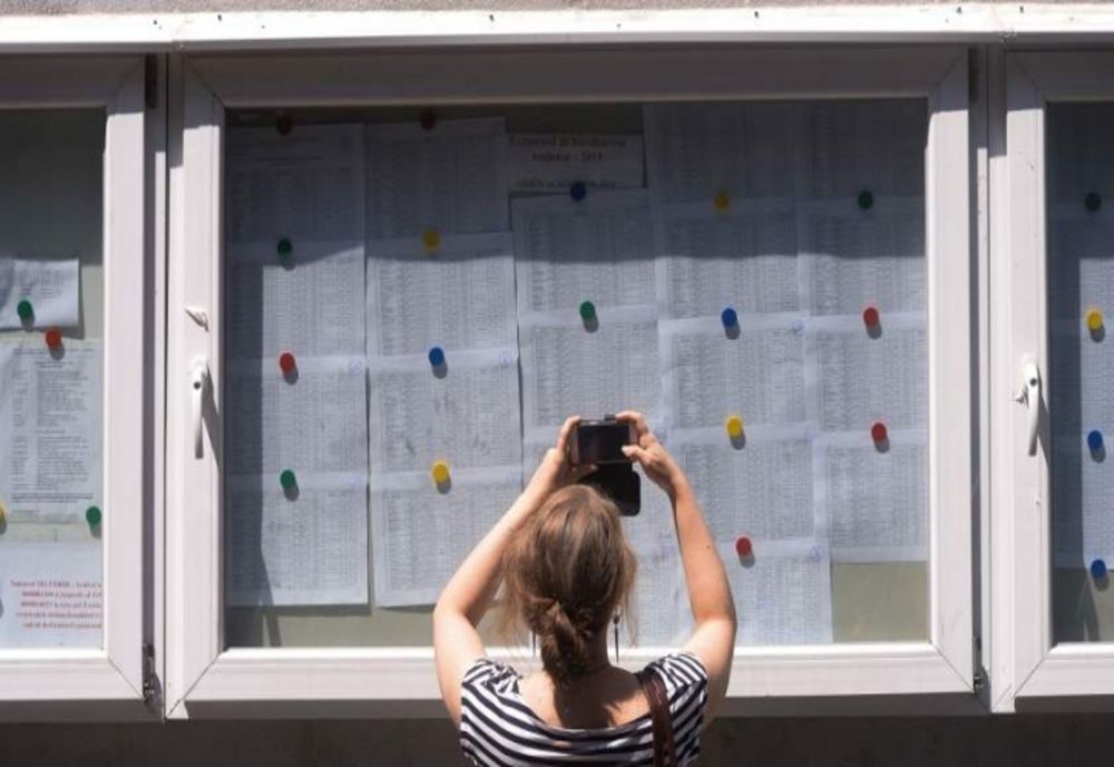 A început înscrierea absolvenţilor de clasa a VIII-a pentru admiterea la liceu