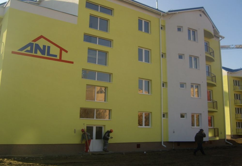 Într-o comună din Olt se construieşte un bloc ANL