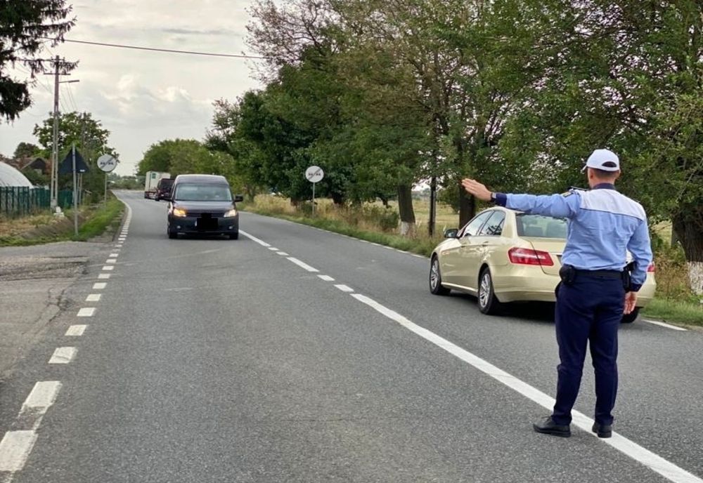 Restricţii din cauza numărului mare de infectări cu COVID, în trei localităţi din Olt. Magazine închise de la ora 18.00, circulaţie interzisă noaptea