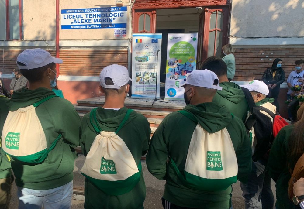 Dotări moderne pentru un laboratorul unui Liceu din Slatina