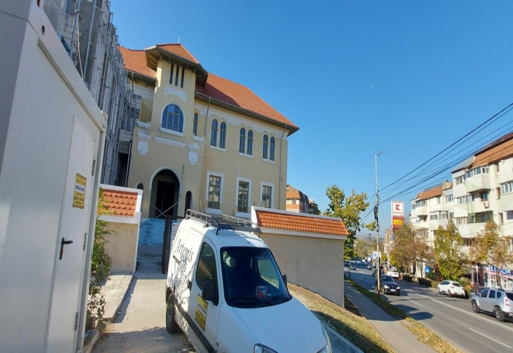 Lucrările la fostul sediu BNR din Slatina, în linie dreaptă