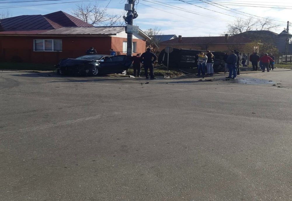 Olt: Cinci persoane rănite într-un accident rutier, la Recea